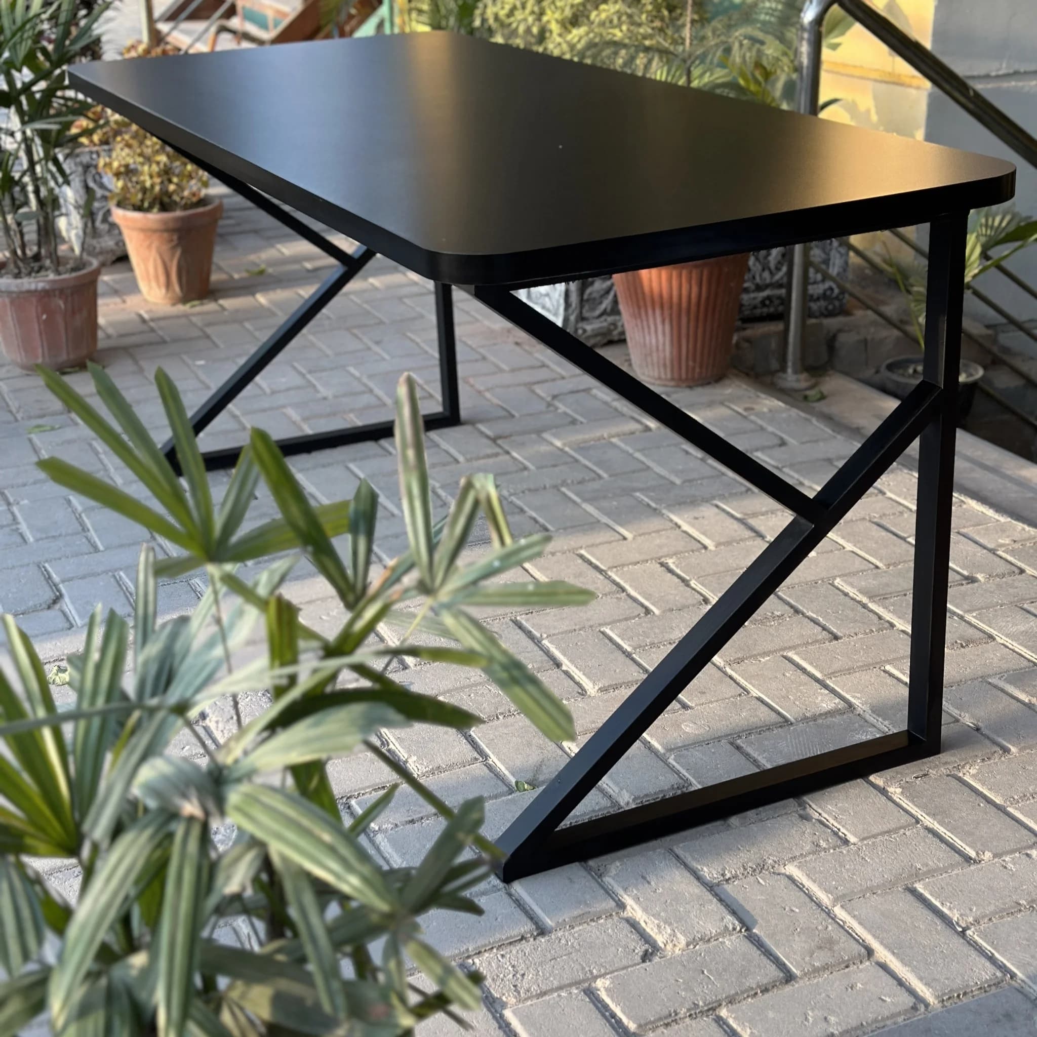 AAPEX Flow Desk - Classic Clean Custom Productivity Desk | Black - image 1 of 1